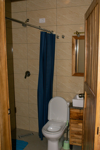 Bathroom 3, Choice Guest House No. 2, Addis Abeba