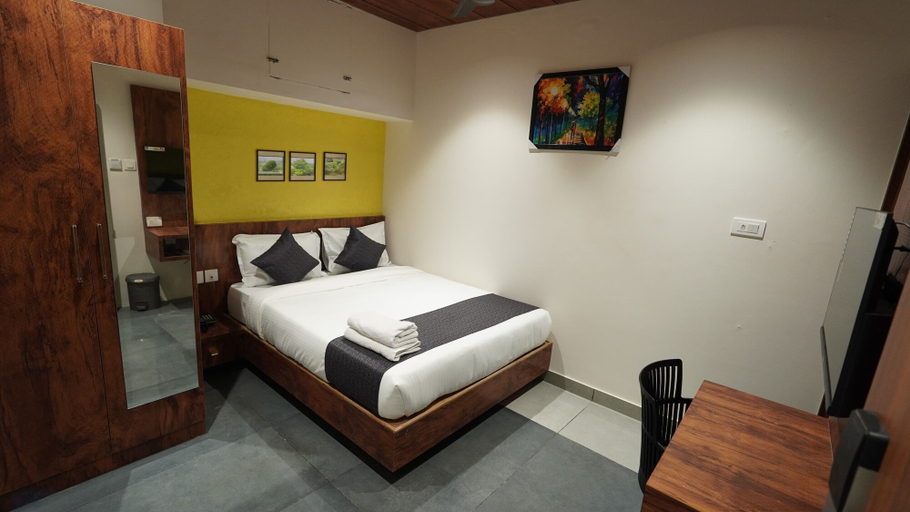 Bedroom 2, Hotel Hive Inn, Kozhikode
