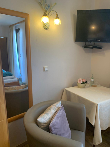 Bedroom 2, Restaurant Landgasthof Zum Wiesengrund, Trier-Saarburg