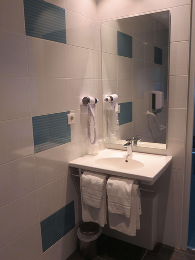 Bathroom 5, Brit Hotel Hermes DIJON, Côte-d'Or