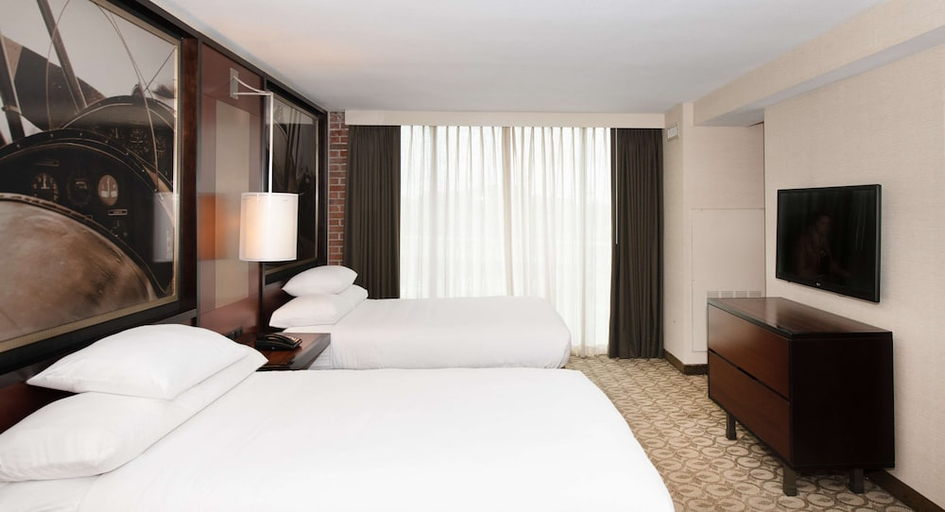 Bedroom 3, DoubleTree by Hilton Hotel and Suites Charleston Airport, Charleston