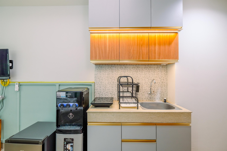 Others 2, Minimalist Studio Apartment at Evenciio Margonda By Travelio, Depok