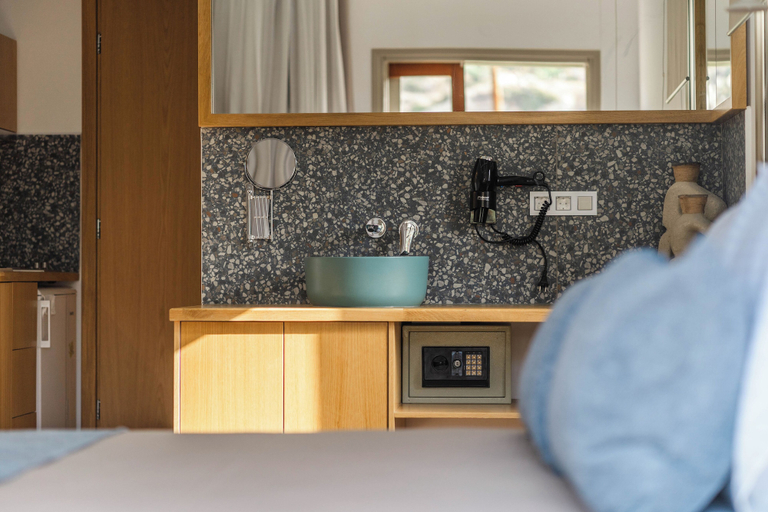 Bedroom 2, Manos Studios, Crete