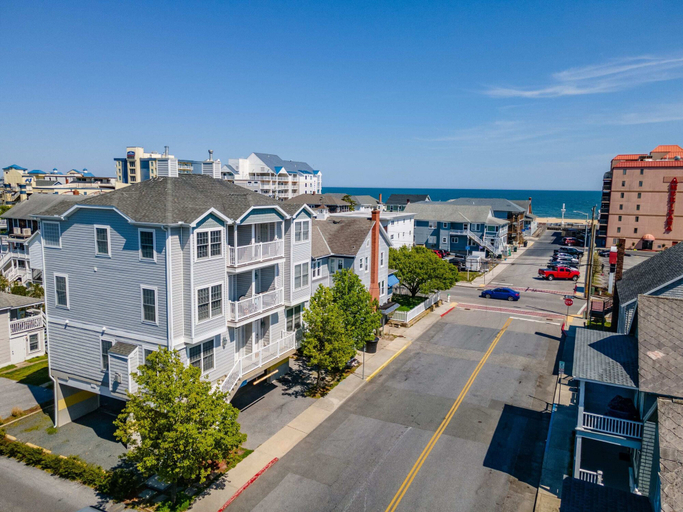 Exterior & Views, OCHG Townhouse 102 10, Worcester