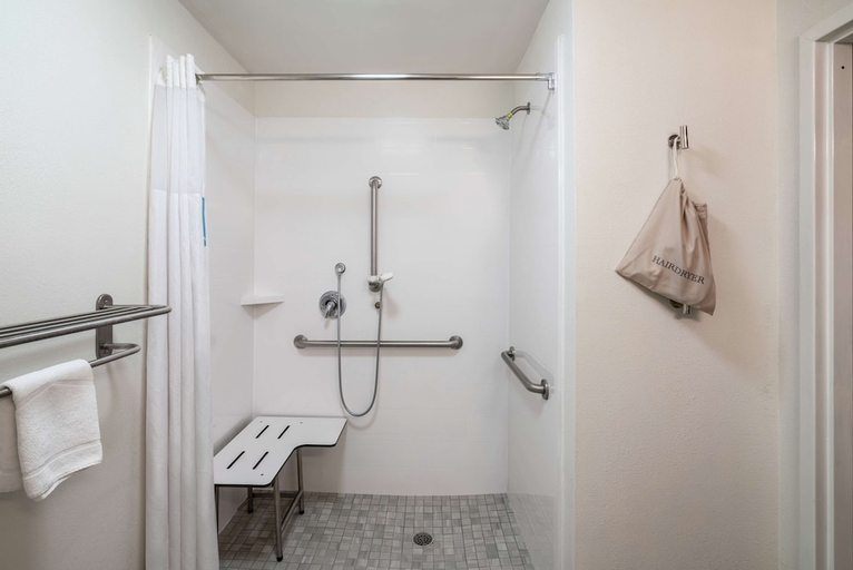 Bathroom 2, Hampton Inn And Suites Opelika I 85 Auburn Area, Lee