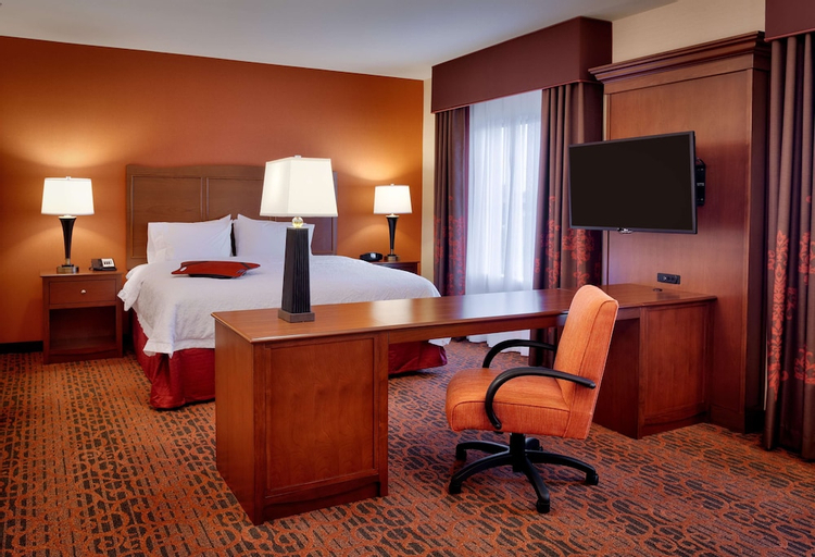 Bedroom 3, Hampton Inn Omaha West Dodge Road (Old Mill), Douglas