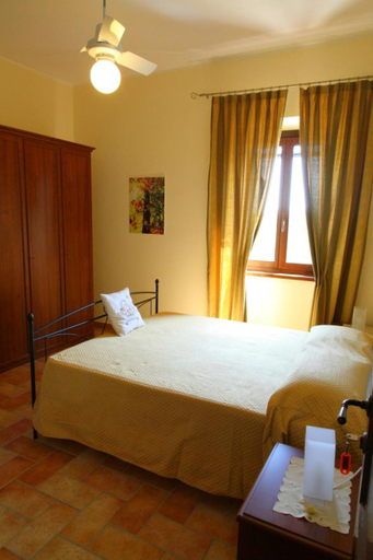 Bedroom 2, Agriturismo Casale Zuccari, Viterbo