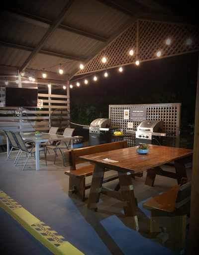 Food & Drinks 5, Beerwah Motor Lodge, Caloundra - Rail Corridor