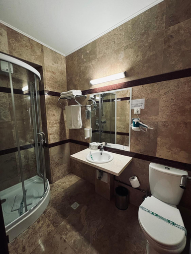 Others 5, Hotel Royale, Galati