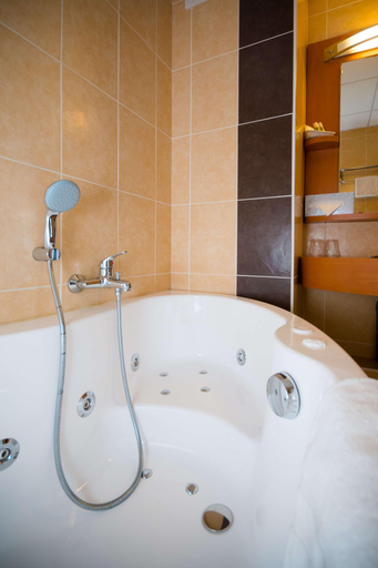 Bathroom 3, Brit Hotel Nantes St Herblain - Le Kerann, Loire-Atlantique