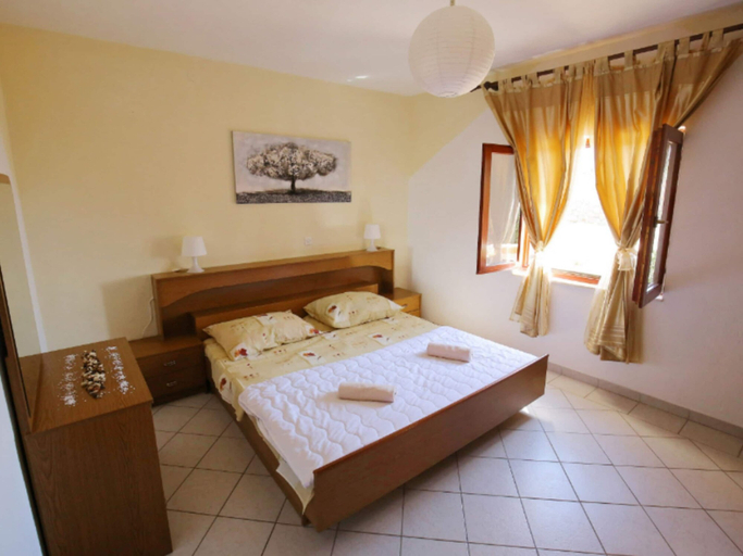 Bedroom 2, Boutique Apartment in Tribanj With Terrace, Starigrad