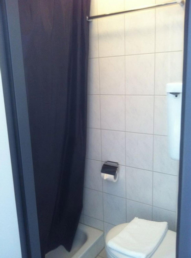 Bathroom 4