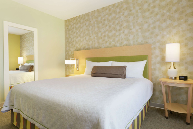 Bedroom 3, Home2 Suites by Hilton La Crosse, La Crosse