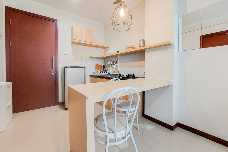 Others 4, Modern Look 1BR at Asatti Apartment By Travelio, South Tangerang