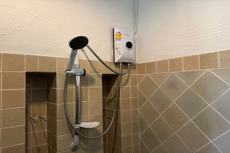 Bathroom 10