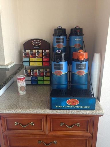 Food & Drinks, Econo Lodge Oakland CA, Alameda