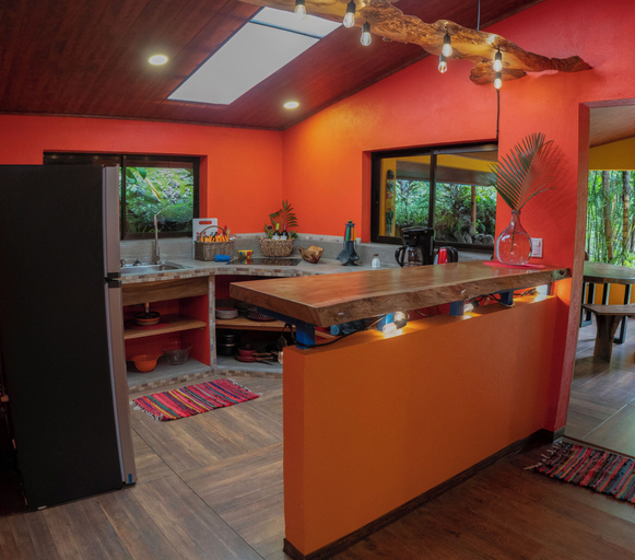 Food & Drinks 5, El Sol Monteverde, Puntarenas
