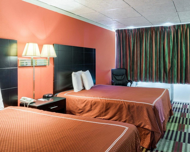 Bedroom 2, Rodeway Inn Newark - University Area, New Castle
