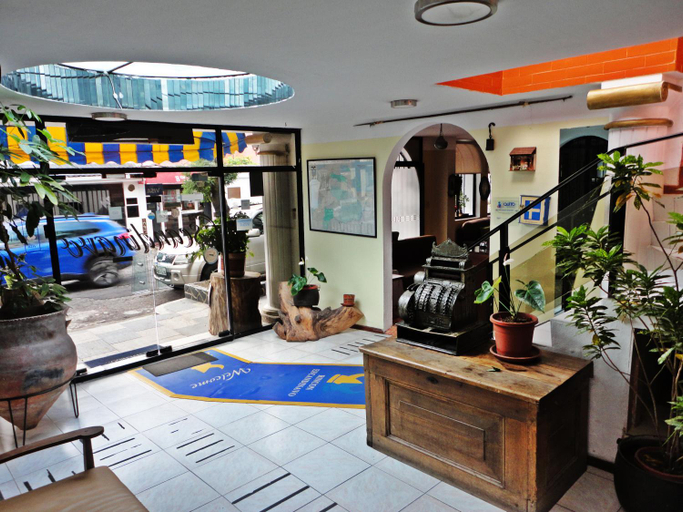 Public Area, Hotel Rincon Escandinavo, Quito