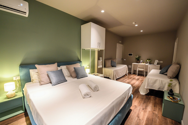Bedroom 4, Baitan Hotel, Trapani