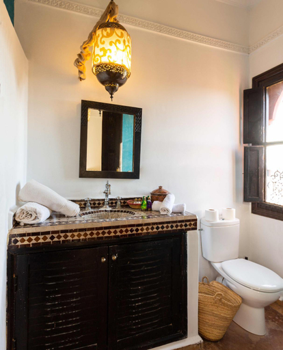 Bathroom 5, Kasbah Caracalla, Al Haouz