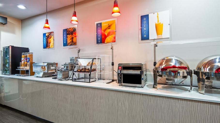 Food & Drinks 4, Sonesta Essential Orlando, Orange