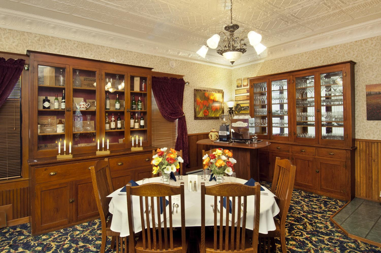 Food & Drinks 4, The Historic Elk Mountain Hotel, Carbon
