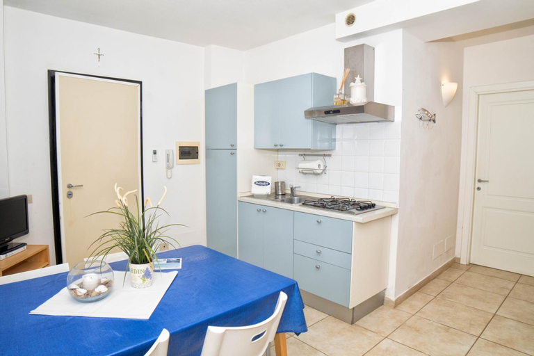 Dining Room 8
