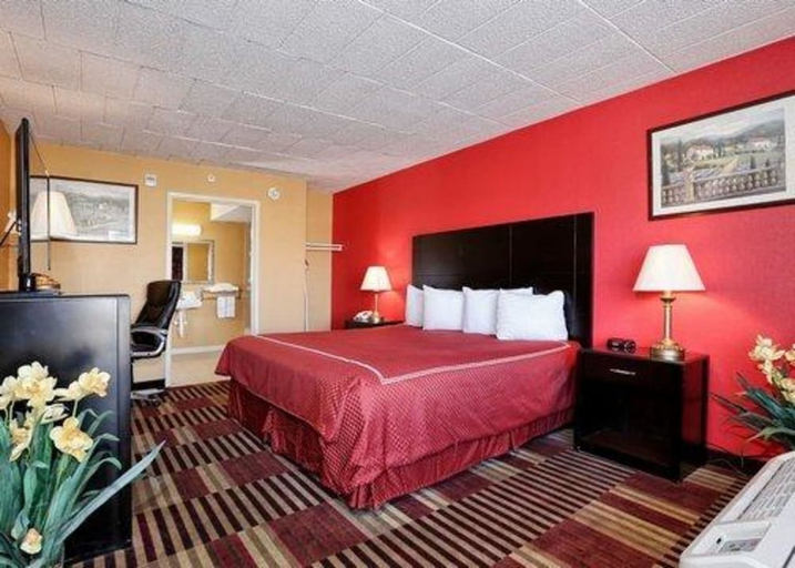 Bedroom 2, Rodeway Inn Newark - University Area, New Castle