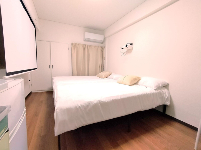 Bedroom 2, Sunshine Kawarayamachi, Osaka