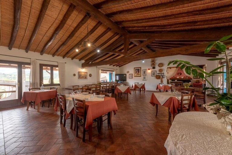 Food & Drinks 4, Tenuta Don Ballore, Nuoro