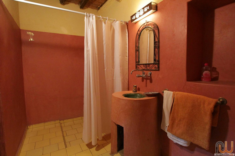 Bathroom 4