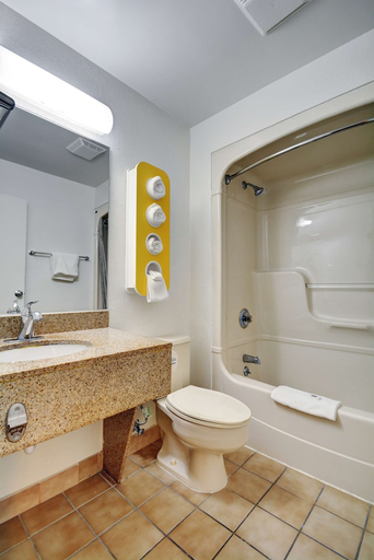 Bathroom 3, Motel6 Newport, RI, Newport