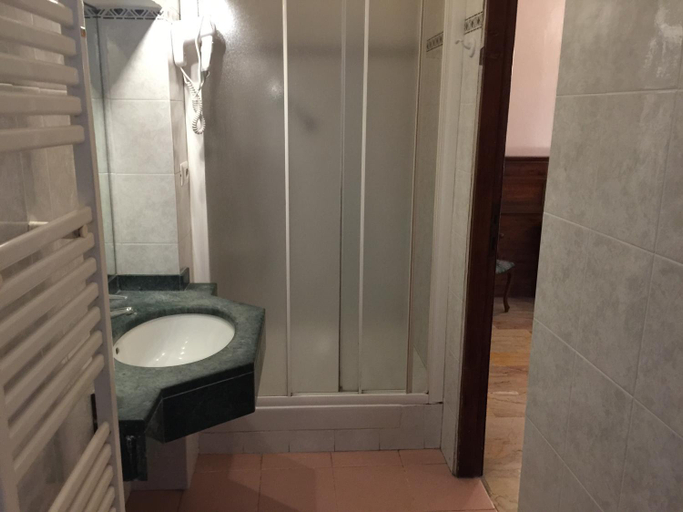 Bathroom 4, Hotel Le Due Fontane, Florence