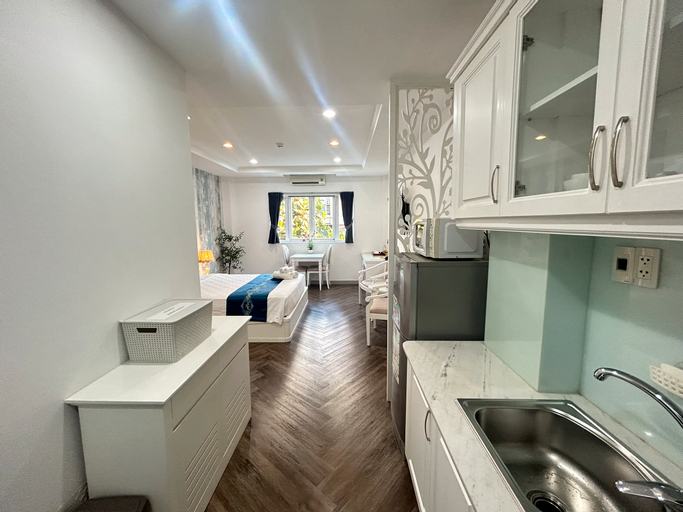 Dining Room 6
