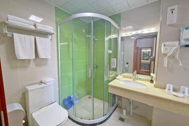 Bathroom 4, GreenTree Inn (Lezhi County Government Branch), Ziyang