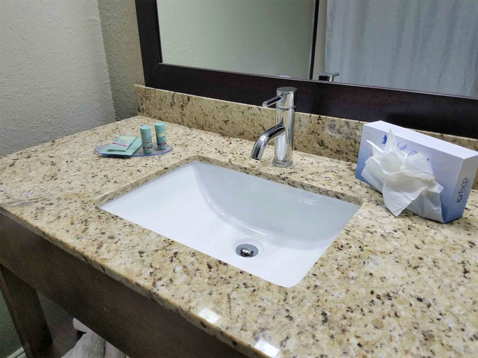 Bathroom 3, Sonesta Essential Orlando, Orange