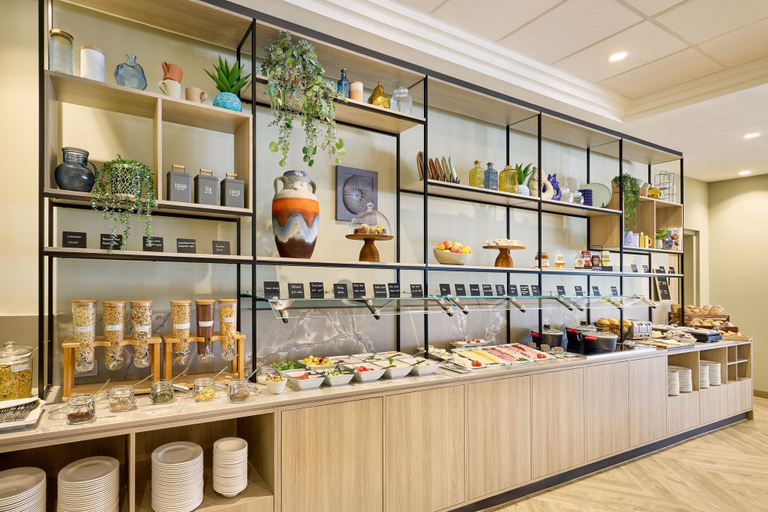 Food & Drinks 5, Courtyard by Marriott Magdeburg, Börde