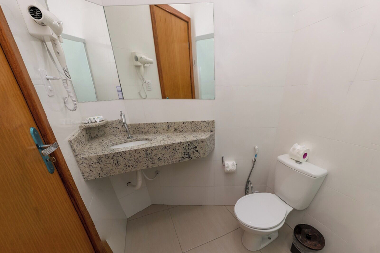 Bathroom 4, Pousada Roberto Monteiro - Frente Mar, Florianopolis