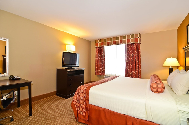 Bedroom 2, Spark by Hilton Oak Forest, Cook