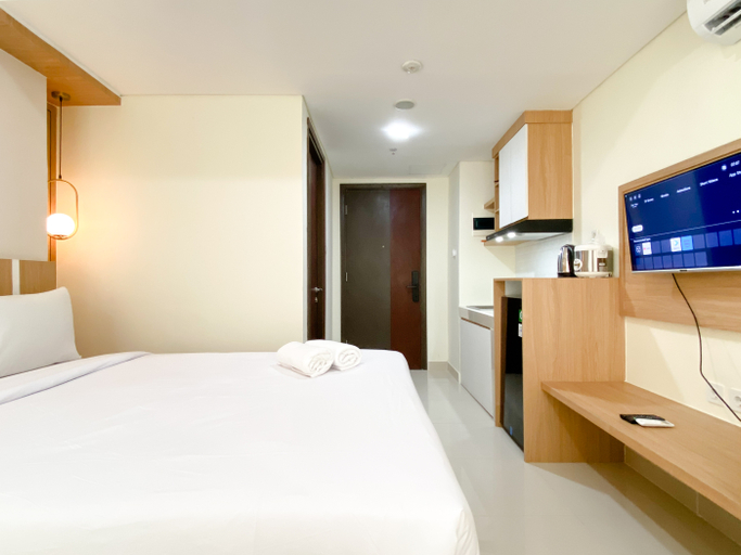 Bedroom 3, Minimalist and Strategic Studio at Pollux Chadstone Apartment By Travelio, Cikarang