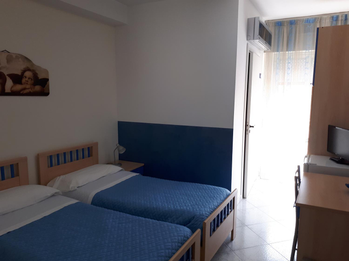 Bedroom 2, B&B Brezza Marina, Ragusa