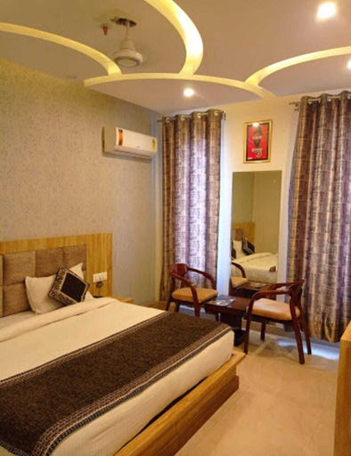 Others 4, Hotel Glass Inn, Sahibzada Ajit Singh Nagar
