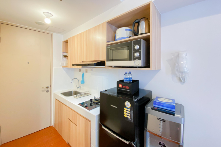 Others 5, Modern Look Studio at Tokyo Riverside PIK 2 Apartment By Travelio, Tangerang