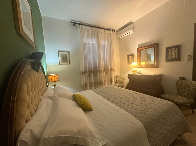 Bedroom 4, Villa Lavania, Perugia