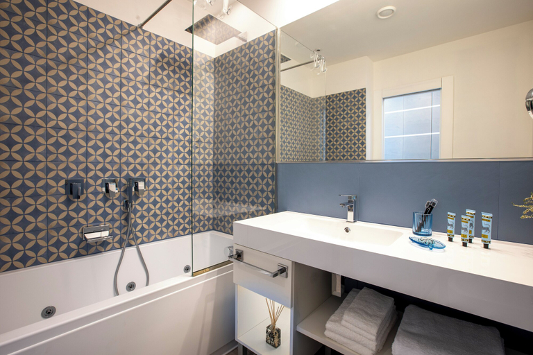 Bathroom 5, La Musa Apartments & Rooms, Palermo