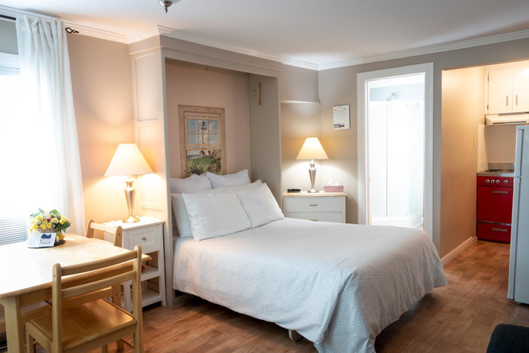 5, Complexe d'hebergement la Maison touristique Dugas, Gloucester