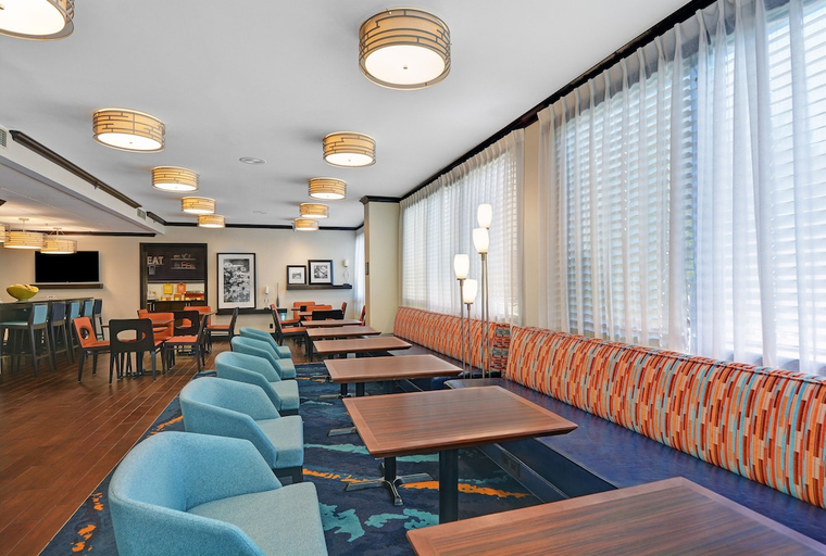 Food & Drinks 4, Hampton Inn Kansas City Overland Park, Kansas City