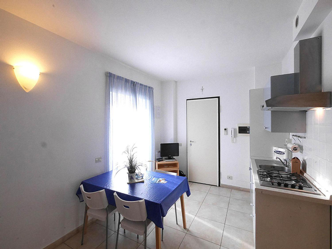 Dining Room 6