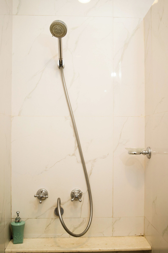 Bathroom 9